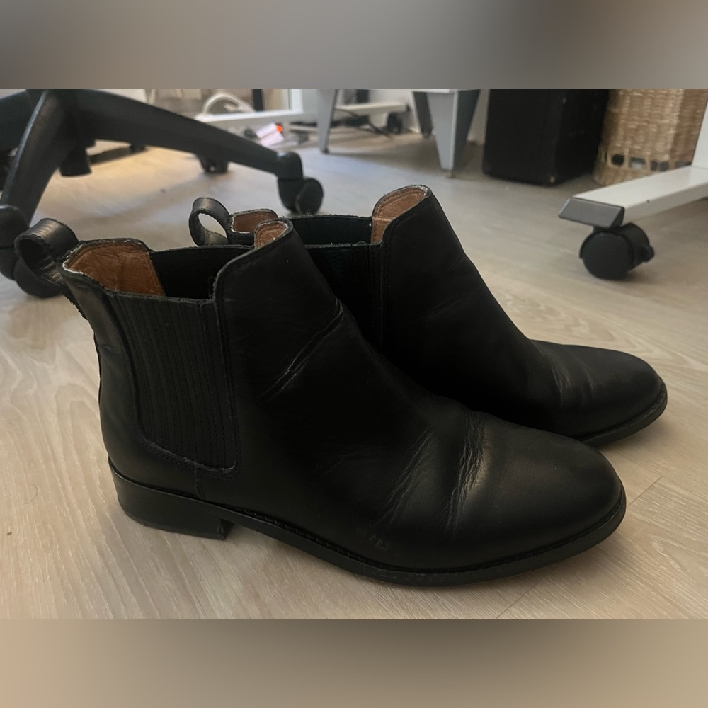 Madewell Black Chelsea Boots